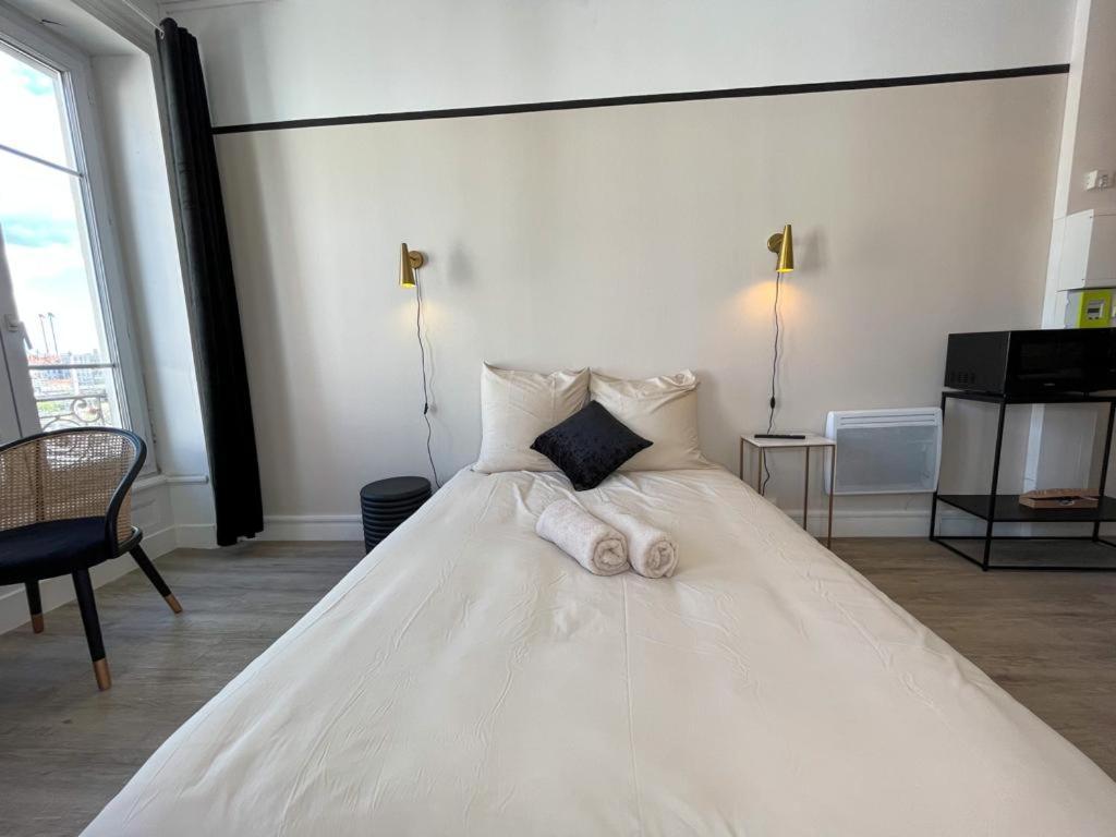 Suite Athos Лион Экстерьер фото